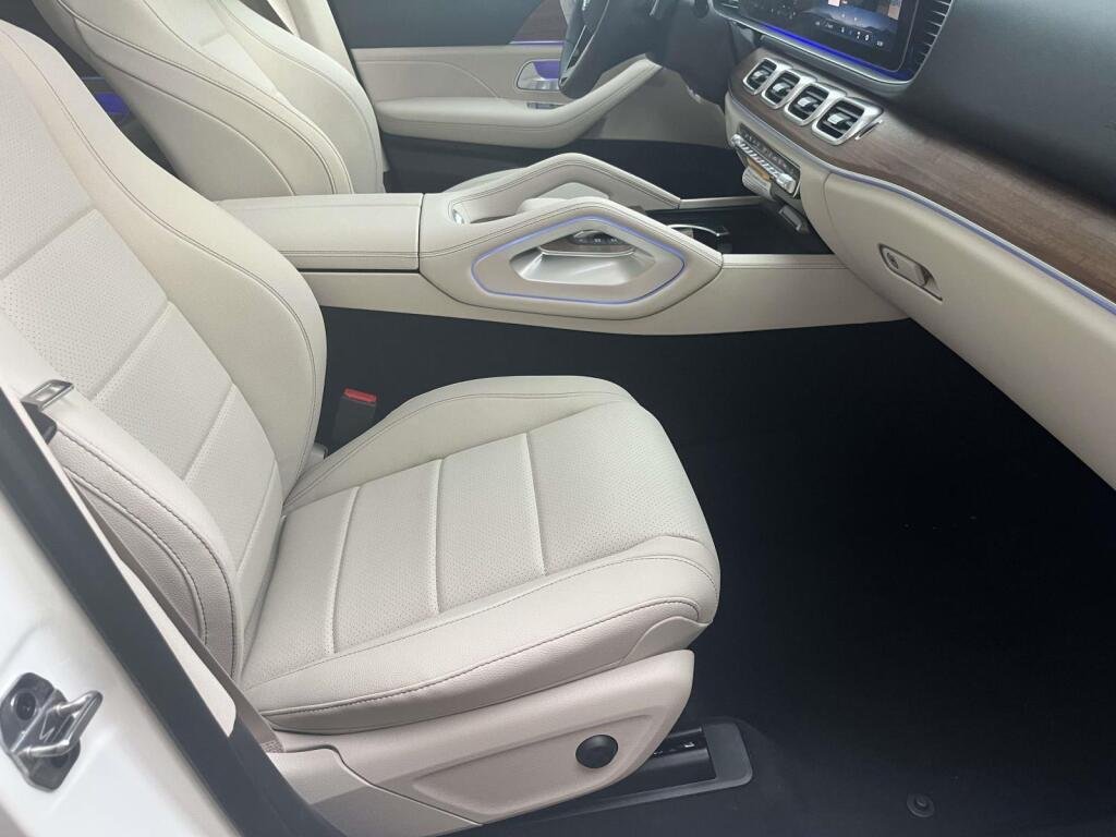 New 2026 Night Black Mercedes-Benz GLA 250 image 21