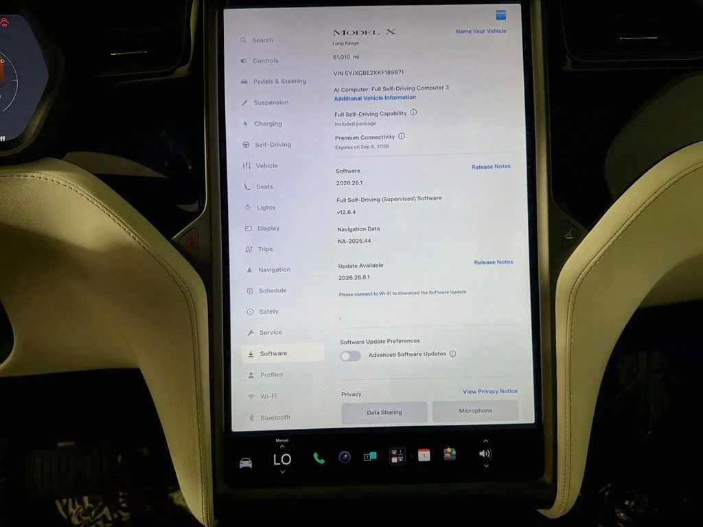 Used 2019 Blue Tesla  image 12