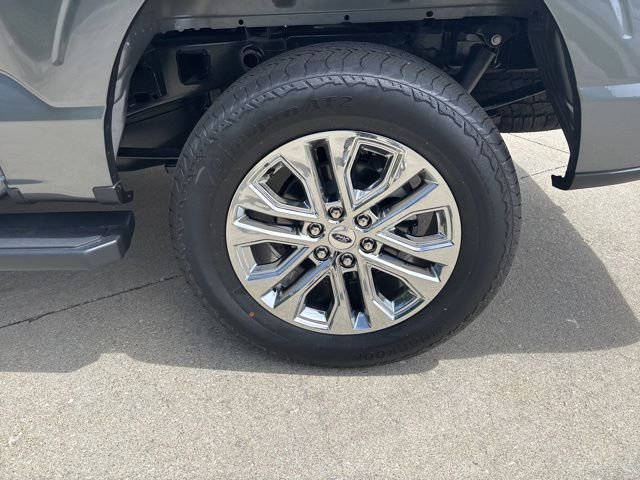 New 2026 Gray Ford Lariat image 10