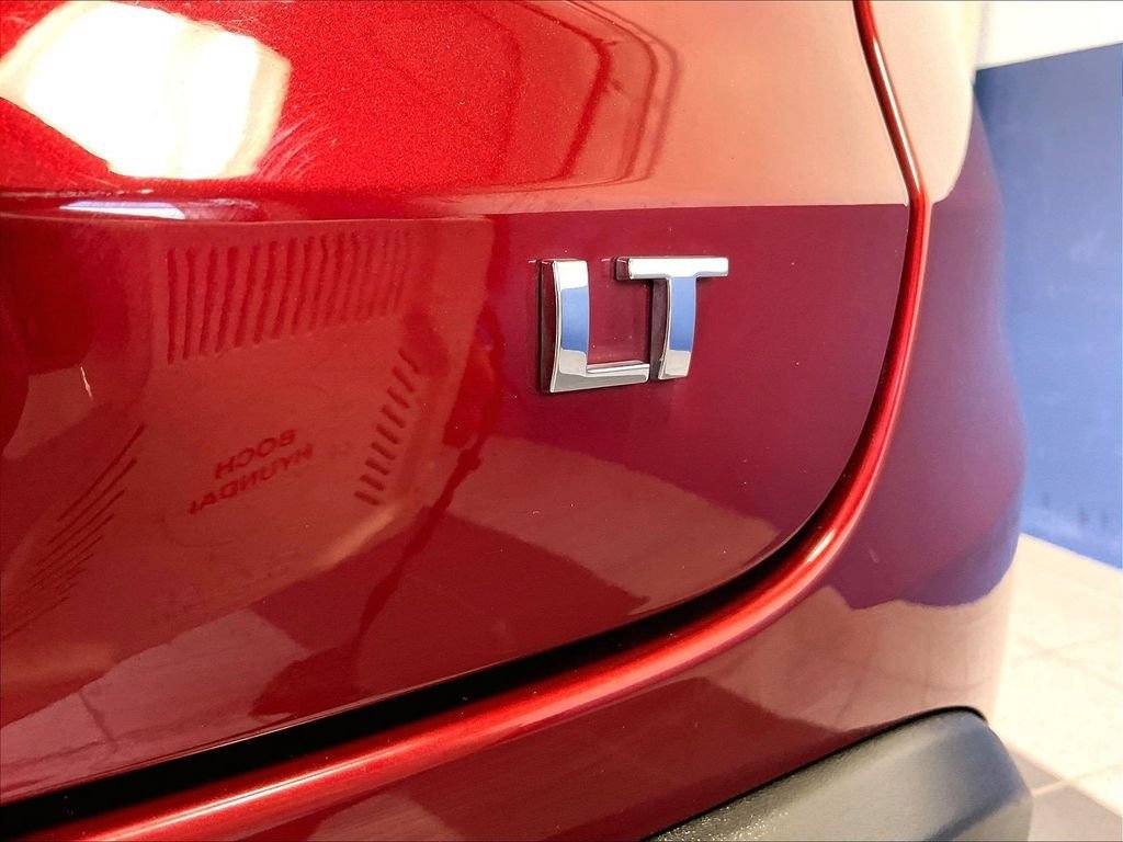 Used 2025 Crimson Metallic Chevrolet LT image 27
