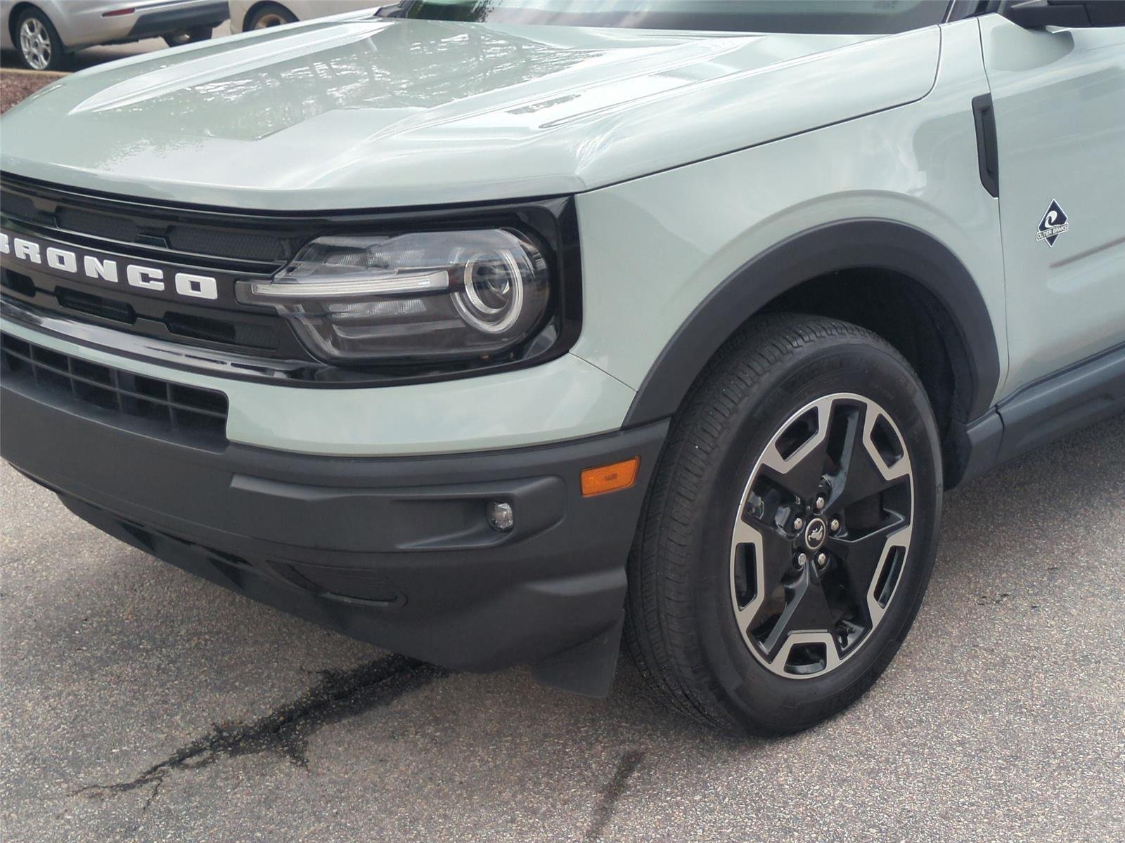 Used 2024 Cactus Gray FORD OUTBANK image 9