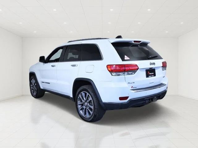 Used 2018 White Jeep Limited image 4