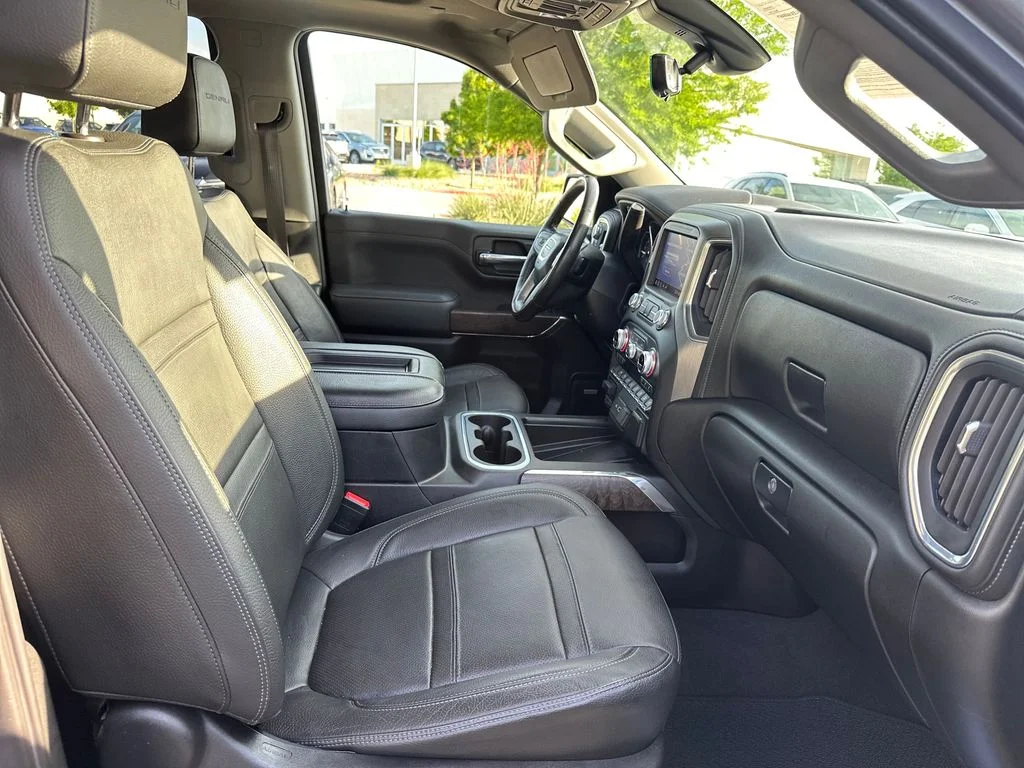Used 2022 Gray GMC Denali image 34