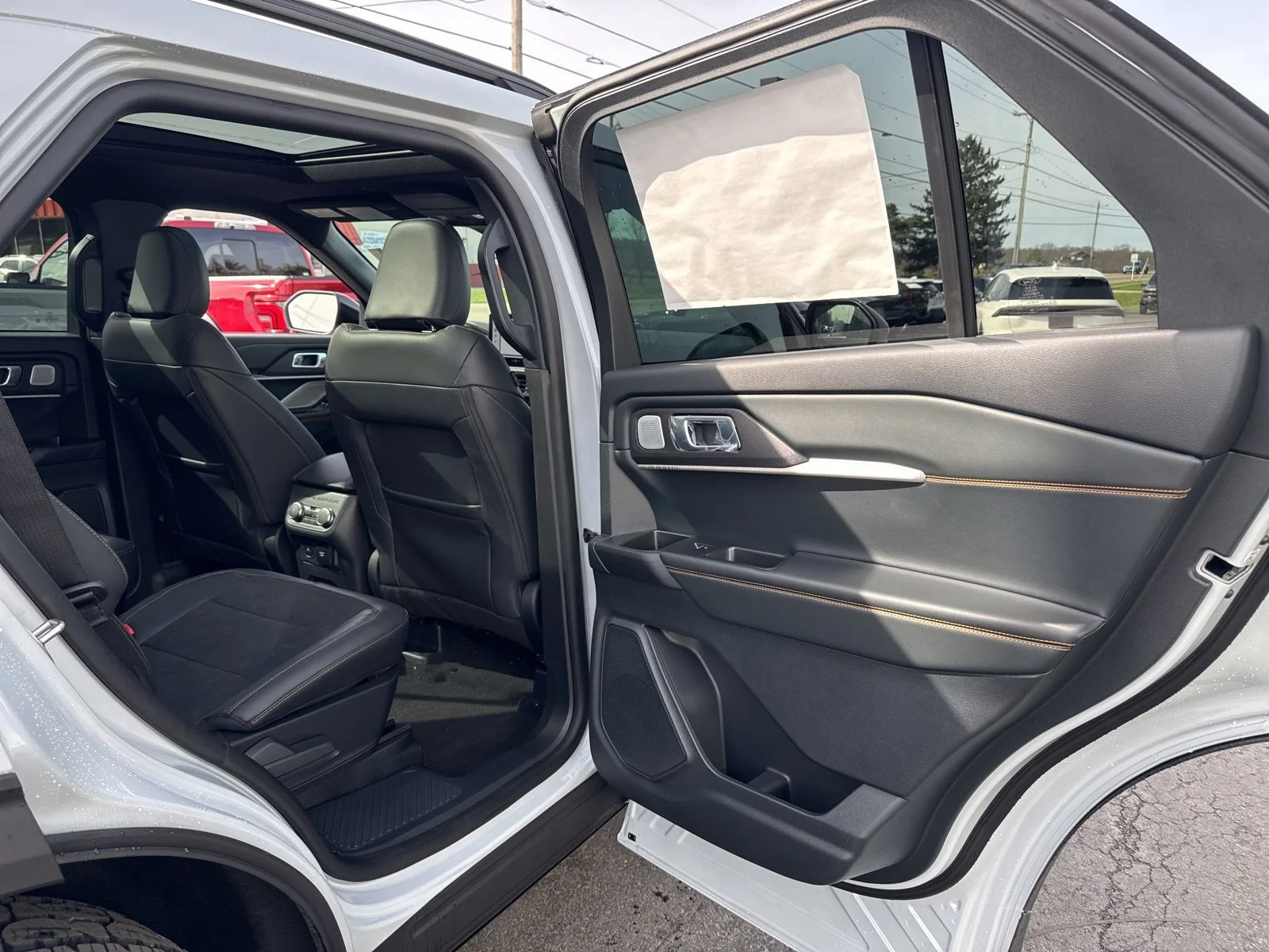 New 2026 Space White Metallic Ford Tremor® image 40