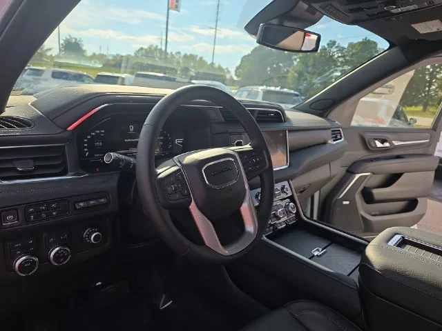 Used 2024 White GMC Denali image 18