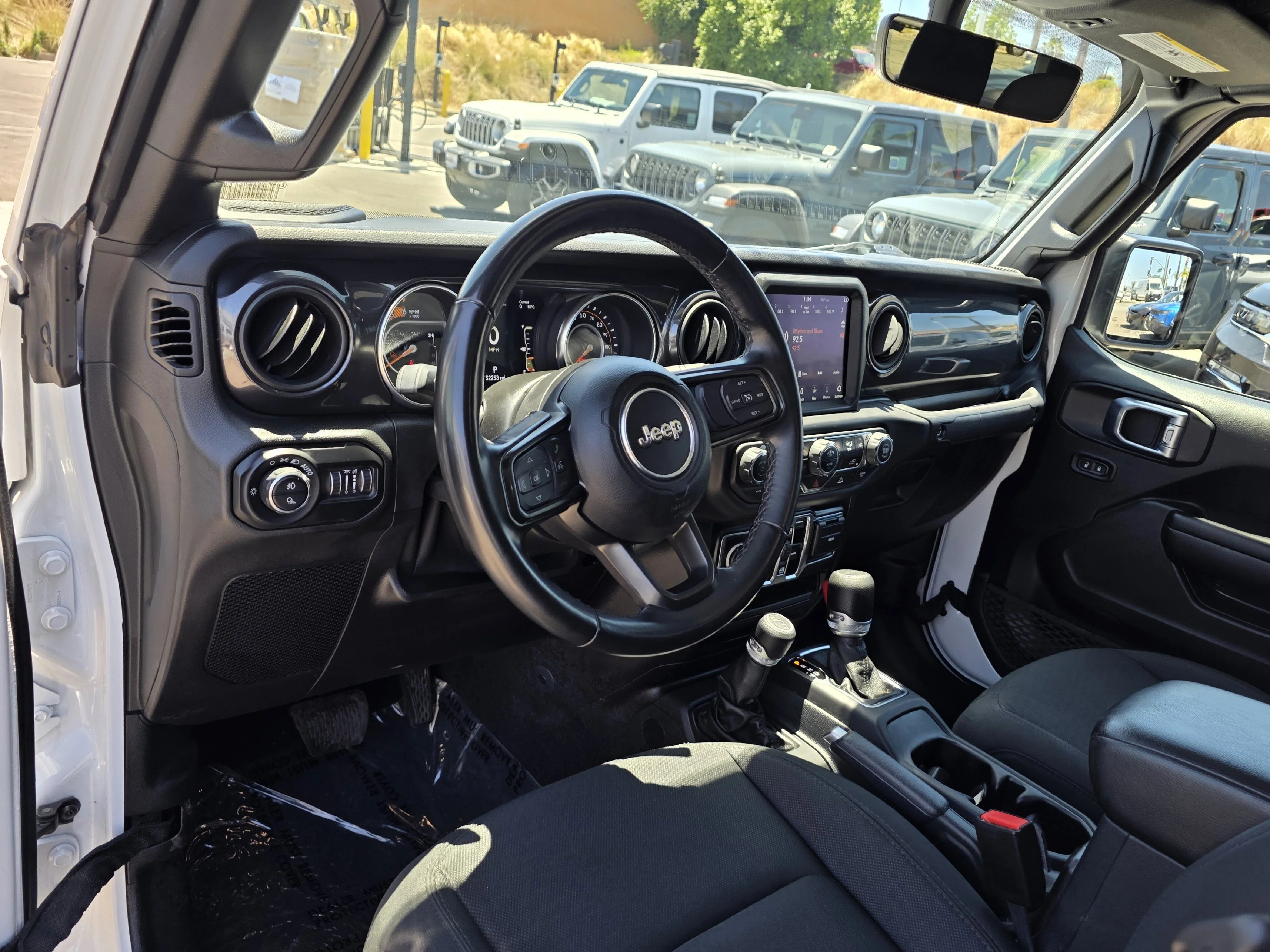 Used 2021 Bright White Clearcoat Jeep Sport image 9