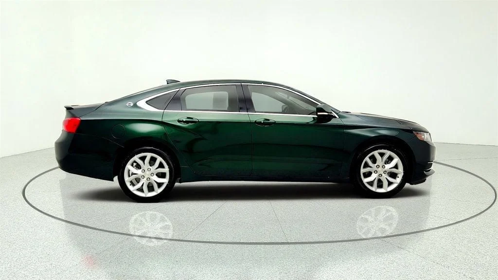 Used 2015 Rainforest Green Metallic Chevrolet 4dr Sedan LT w/2LT image 4
