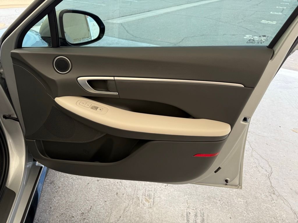 Used 2024 Silver Hyundai SEL image 14