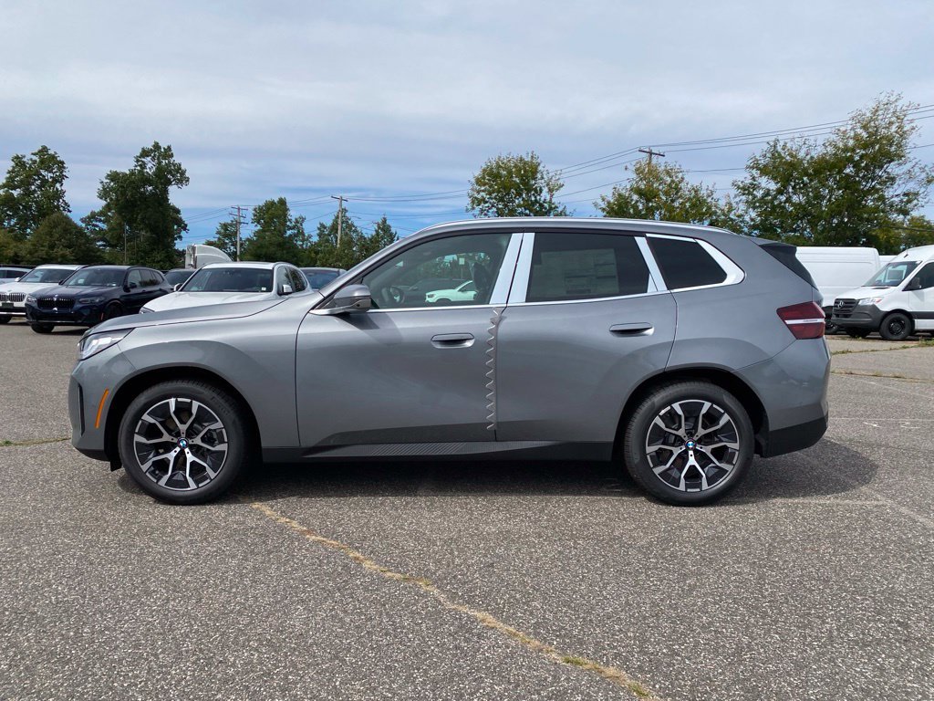 New 2026 Skyscraper Grey Metallic BMW 30 xDrive image 4