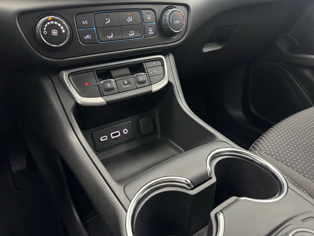 2024 GMC Terrain SLE - Photo 25