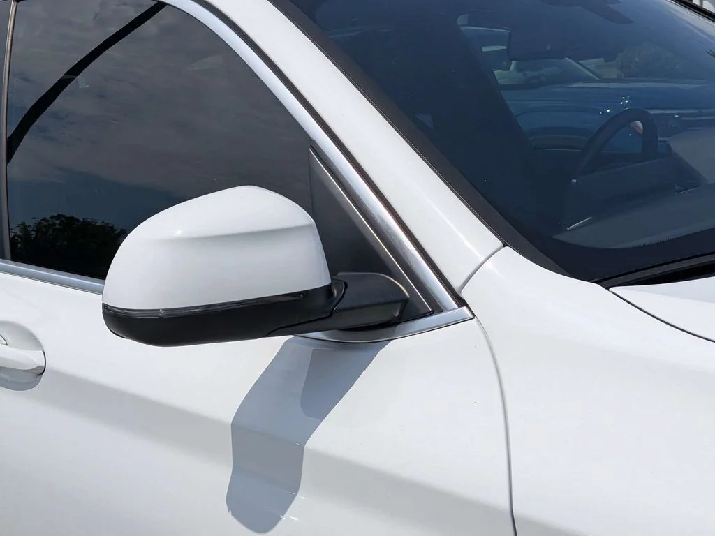Used 2023 White BMW xDrive30i image 10