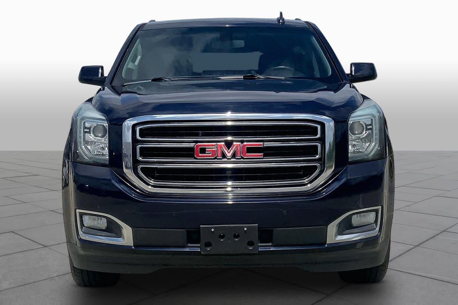 Used 2018 Dark Sapphire Blue Metallic GMC SLE image 3