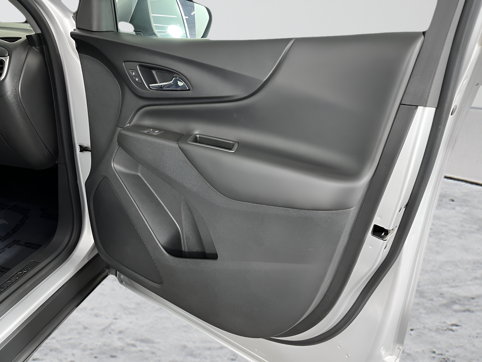 Used 2021 Silver Ice Metallic Chevrolet LT image 15