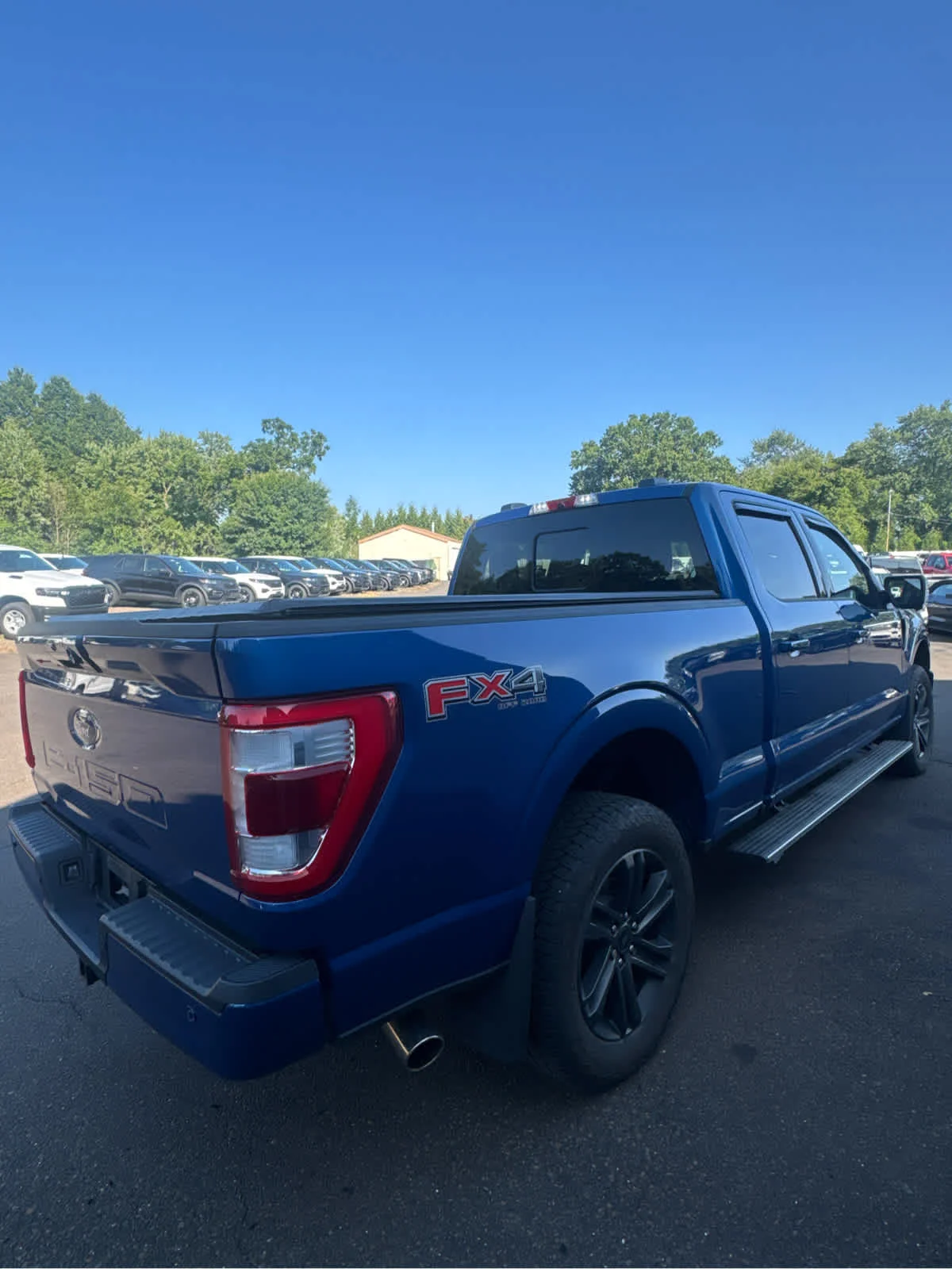 Used 2022 Atlas Blue Metallic Ford LARIAT image 3