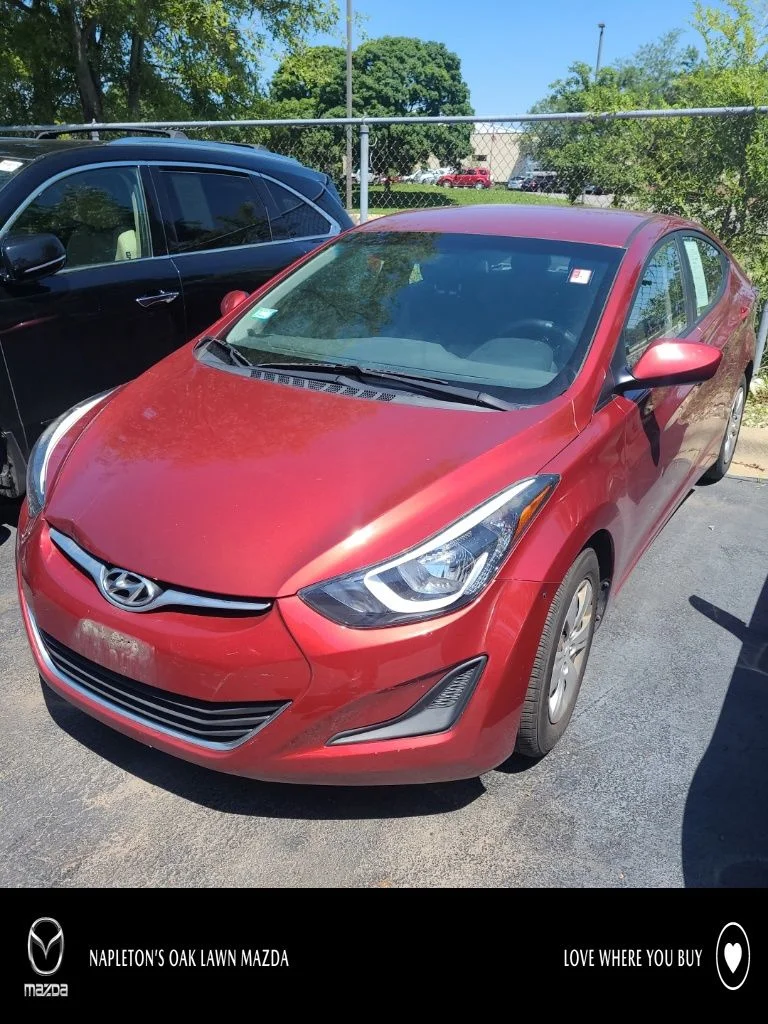 Used 2016 Red Hyundai SE image 1