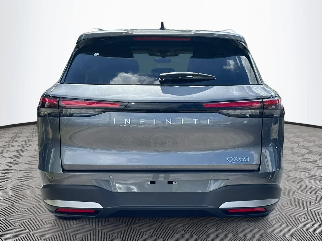New 2027 GRAPHITE SHADOW INFINITI Luxe FWD image 6
