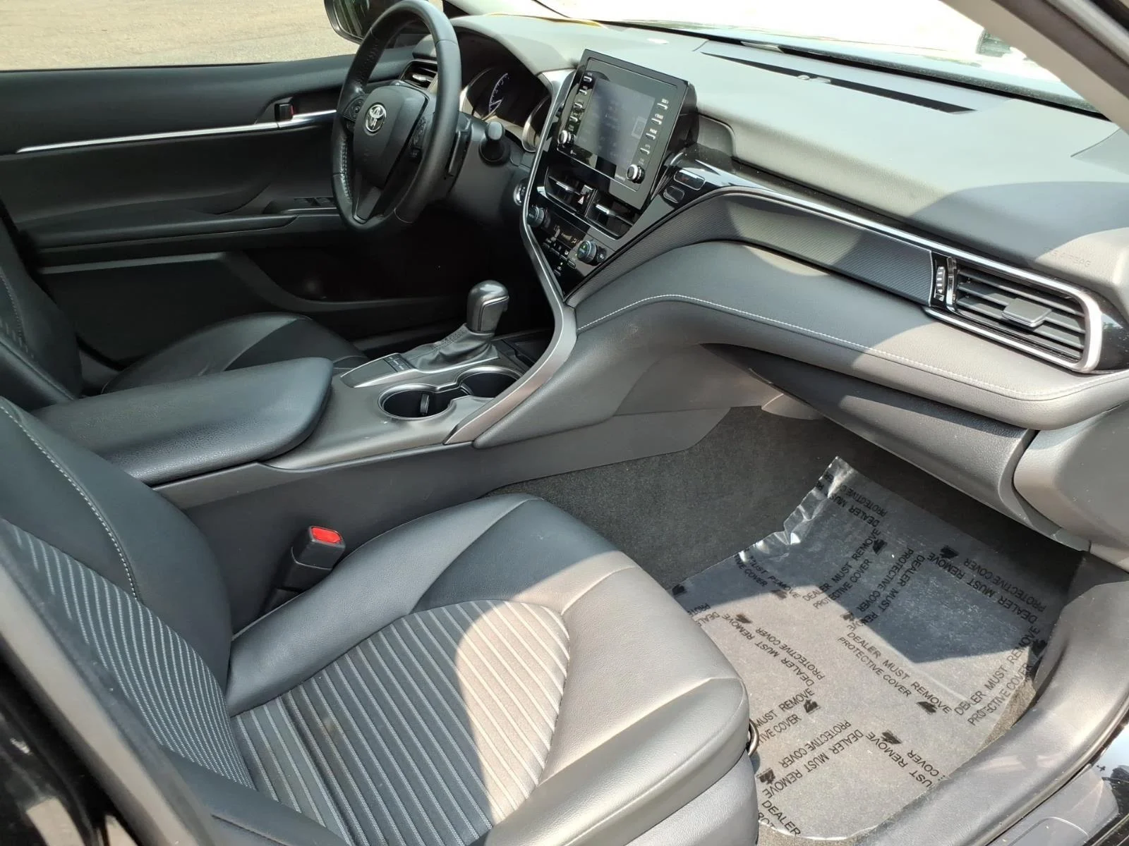 Used 2023 Midnight Black Metallic Toyota SE image 23
