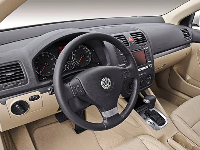 Used 2009 White Volkswagen S image 4
