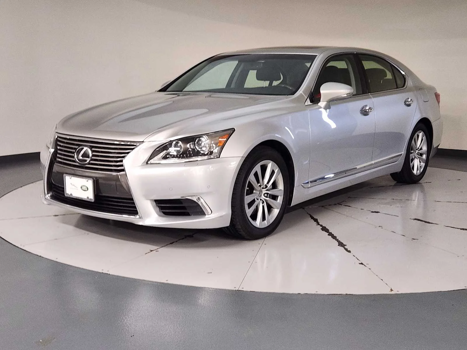 2016 Lexus LS 500 460's photo