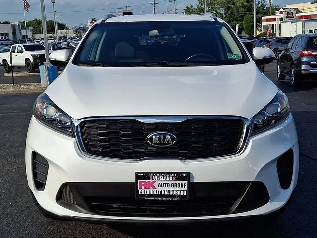 Used 2019 White Kia LX image 3