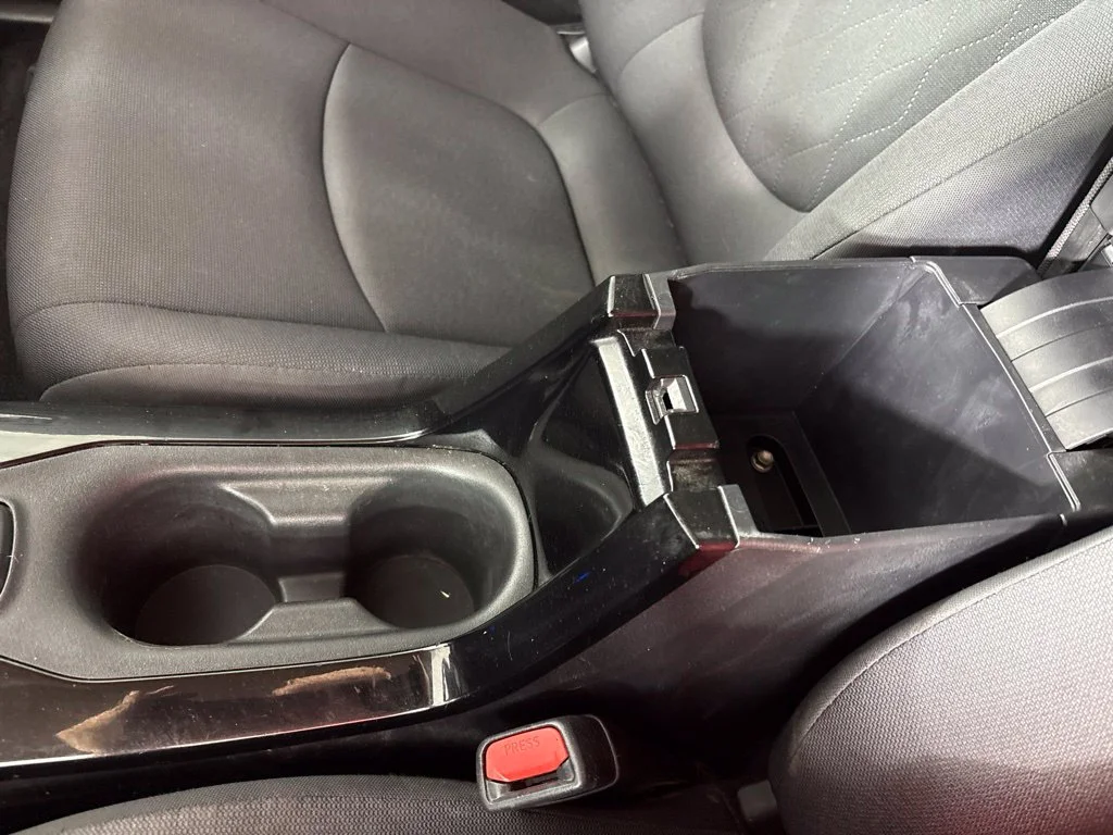 Used 2020 Red Toyota LE image 35