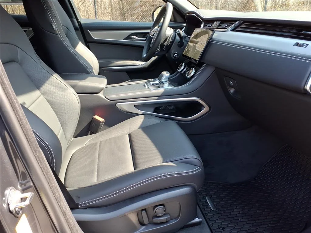 New 2026 Grey Jaguar P400 R-Dynamic S image 3