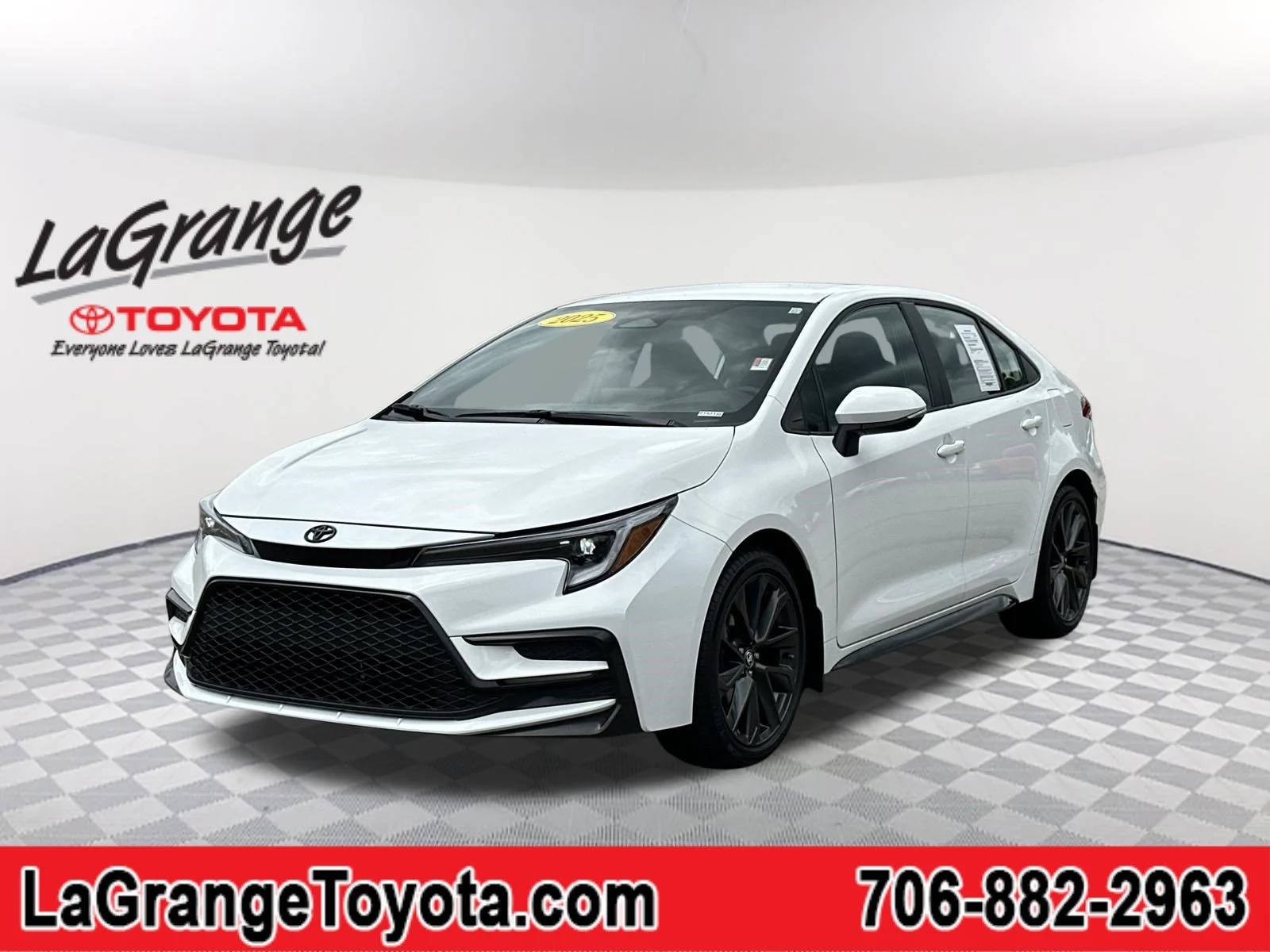 2025 Toyota Corolla SE CVT's photo