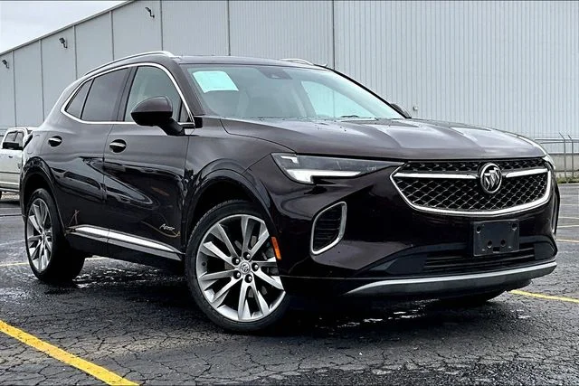 Used 2022 Red Buick Avenir image 2