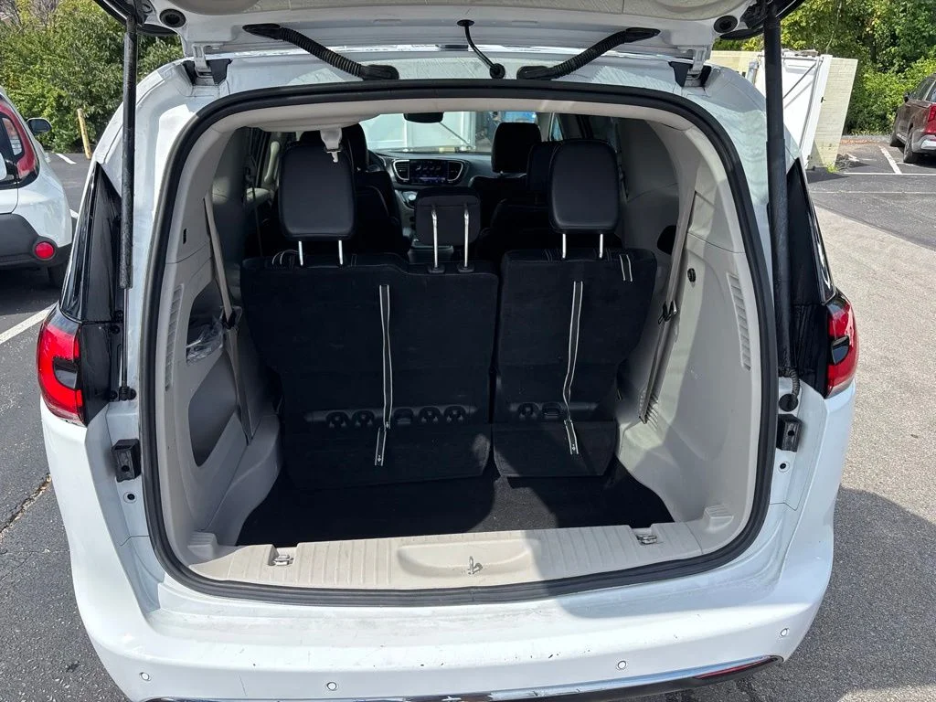 Used 2024 Bright White Clearcoat Chrysler Touring L image 4