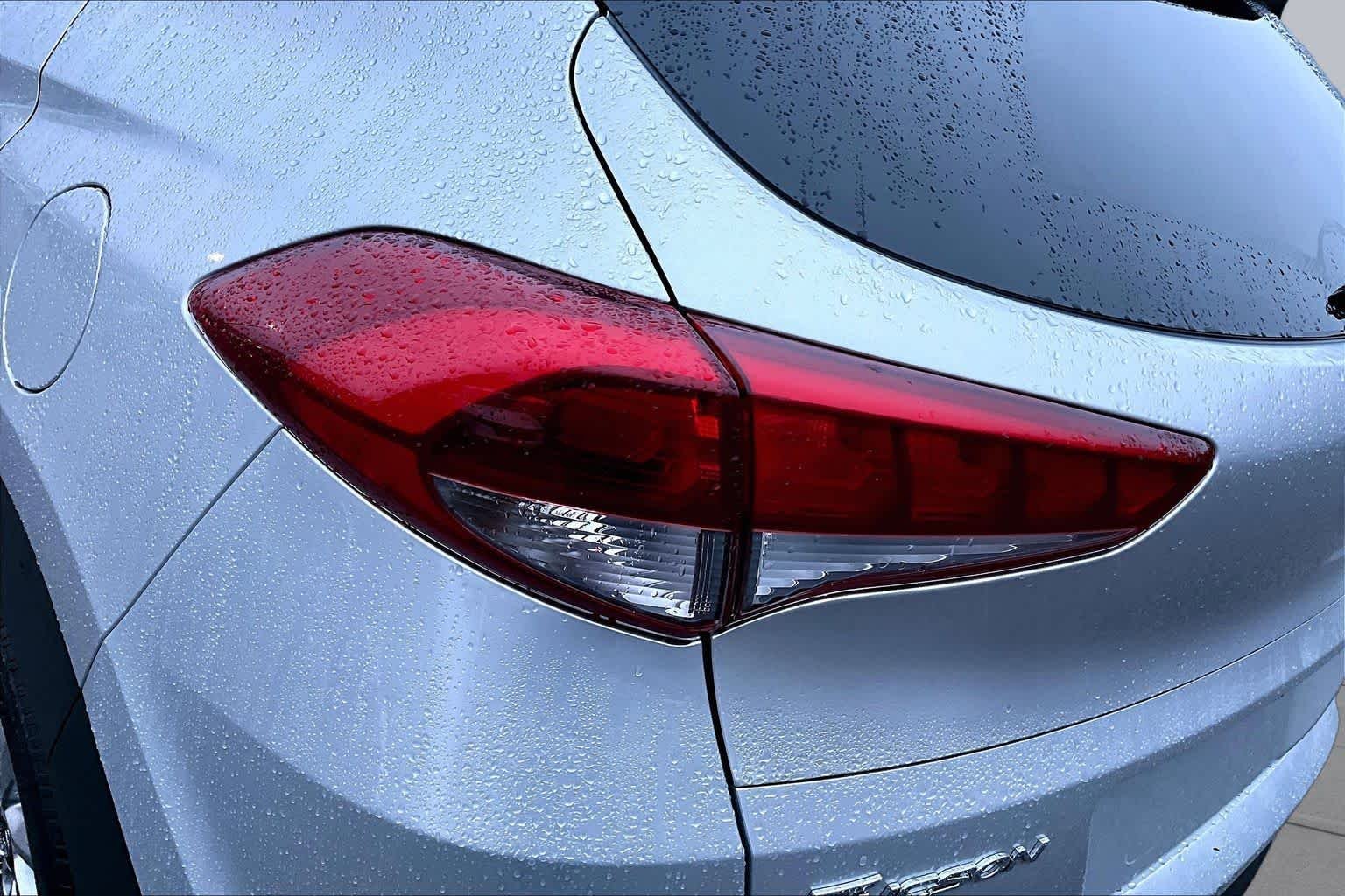 Used 2018 Molten Silver Hyundai SEL image 28