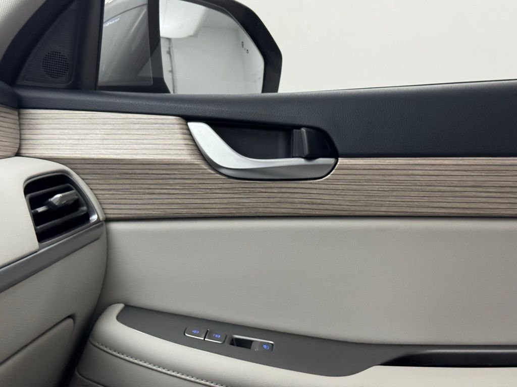 Used 2020 Lagoon Silver Hyundai SEL image 43