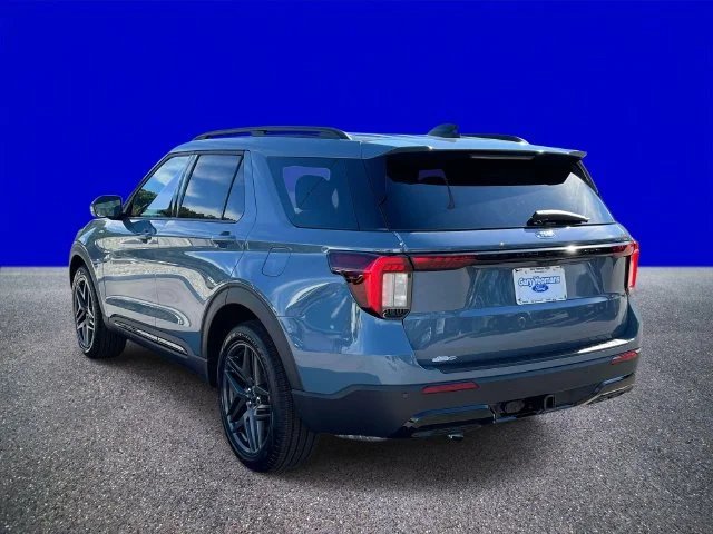 New 2026 Vapor Blue Metallic Ford ST-Line image 5