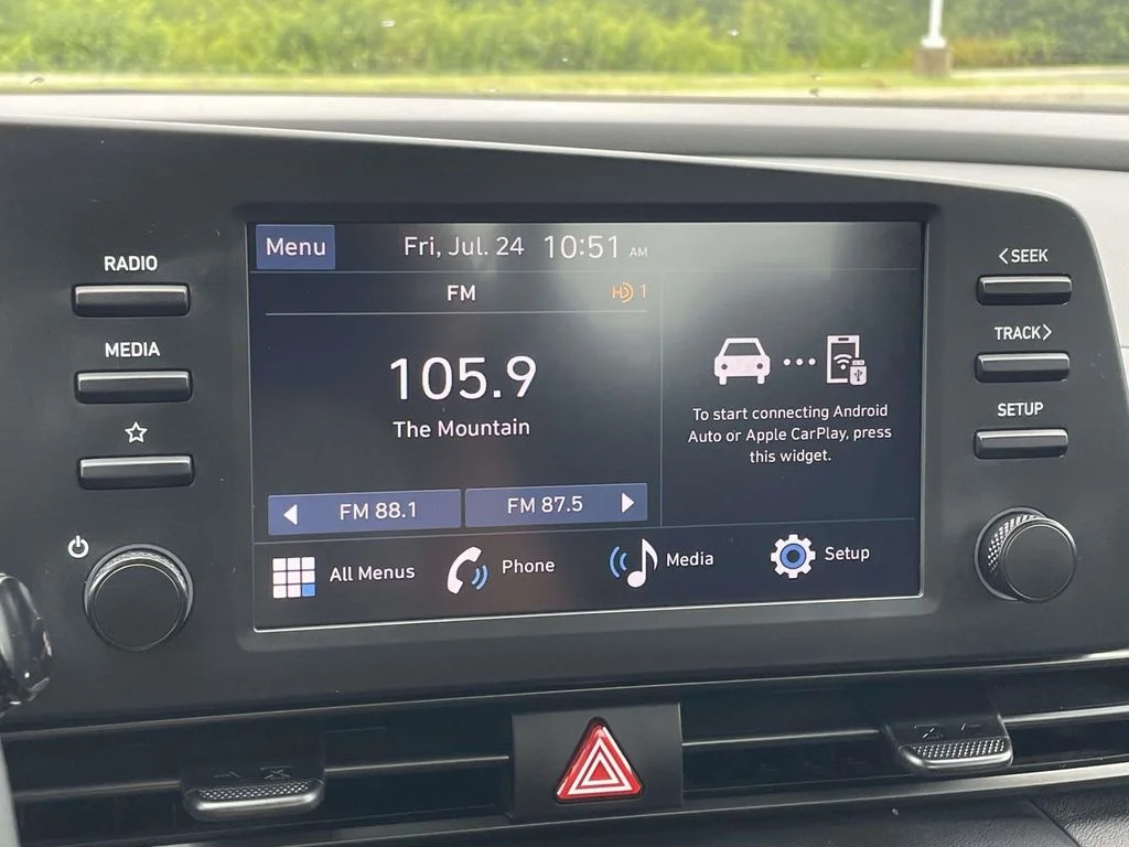 Used 2025 Amazon Gray Hyundai SEL Sport image 16