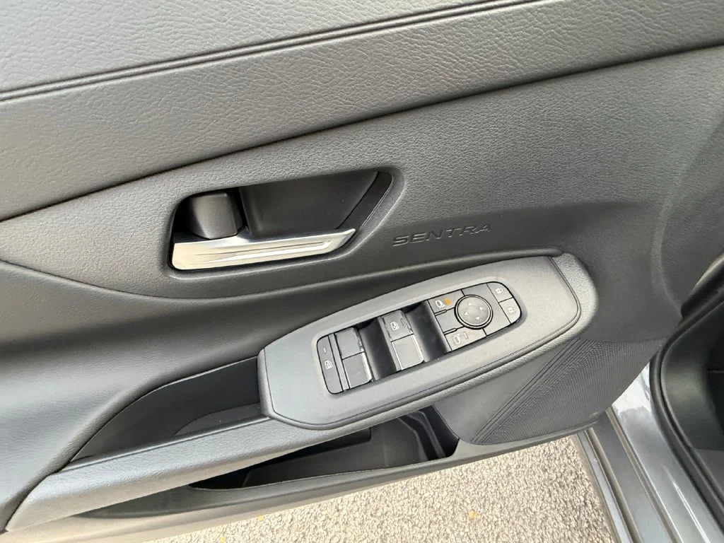 New 2027 Gray Nissan S image 11