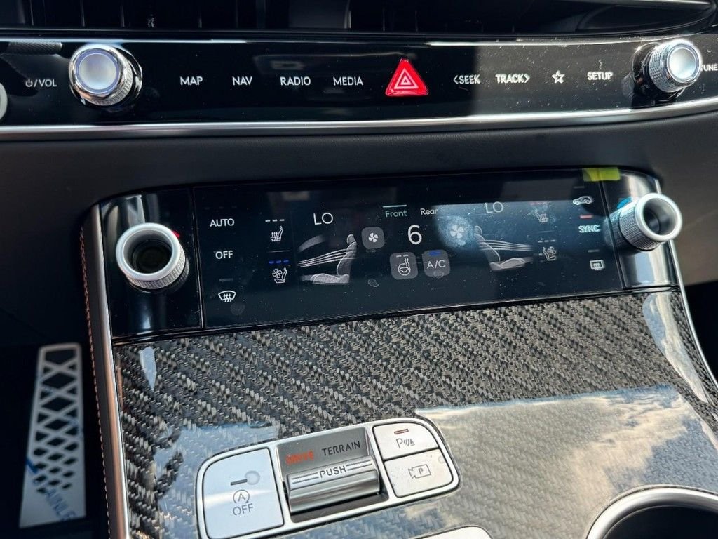 2026 GENESIS GV70 Sport Prestige - Photo 14