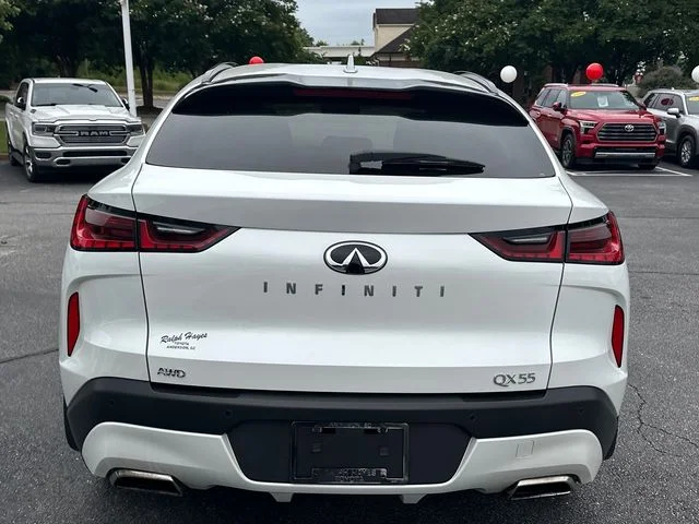 Used 2025 White INFINITI ESSENTIAL image 4
