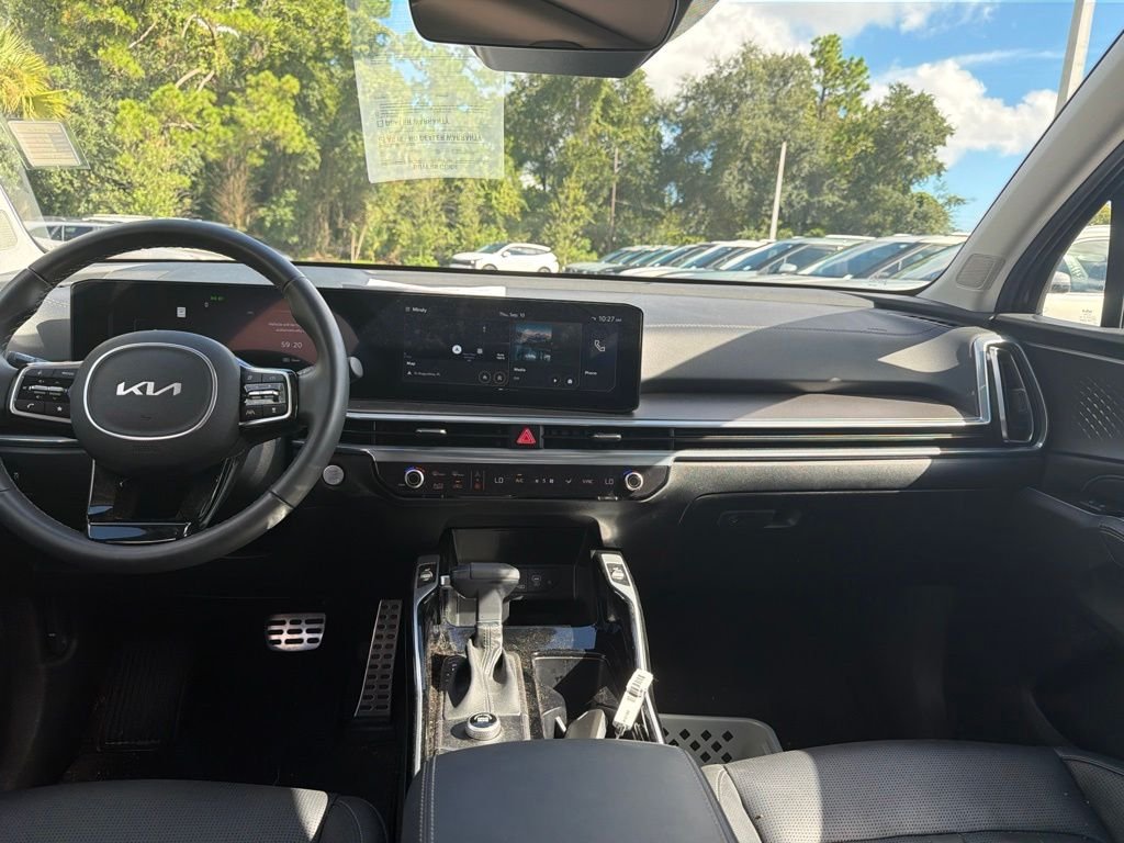 Certified Used 2025 Gravity Grey Kia SX image 26