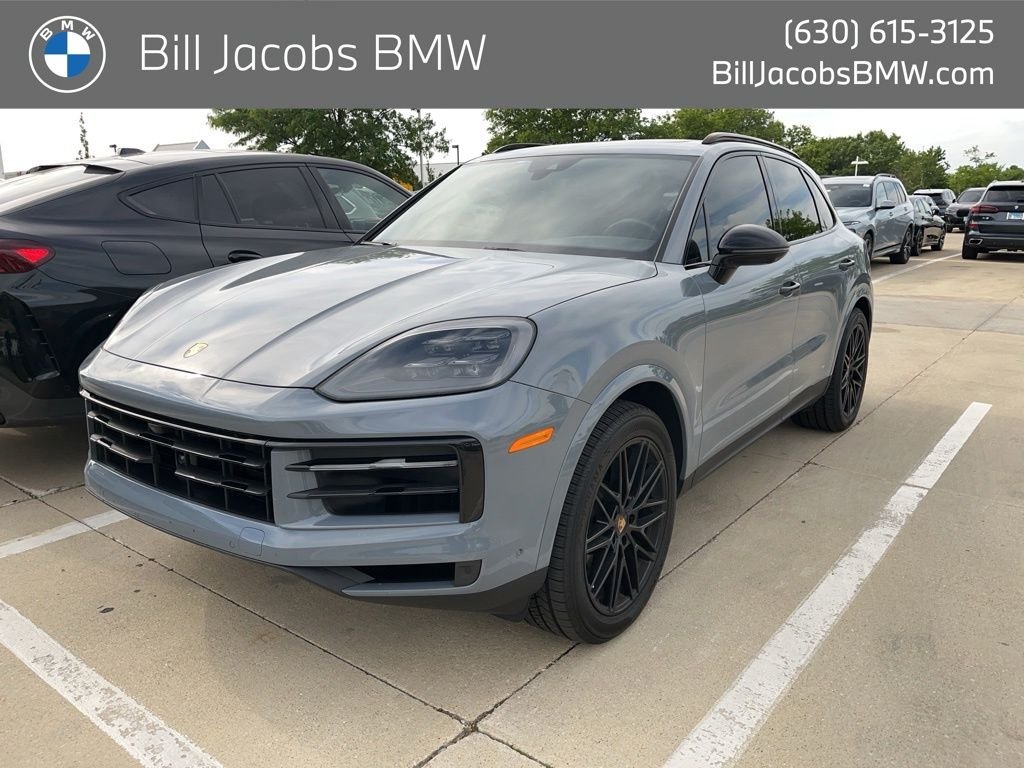 2024 Porsche Cayenne -'s photo