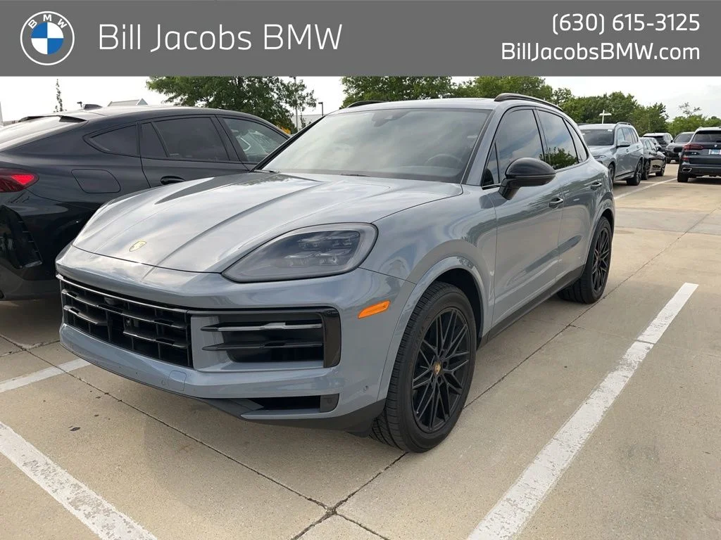 2024 Porsche Cayenne -'s photo