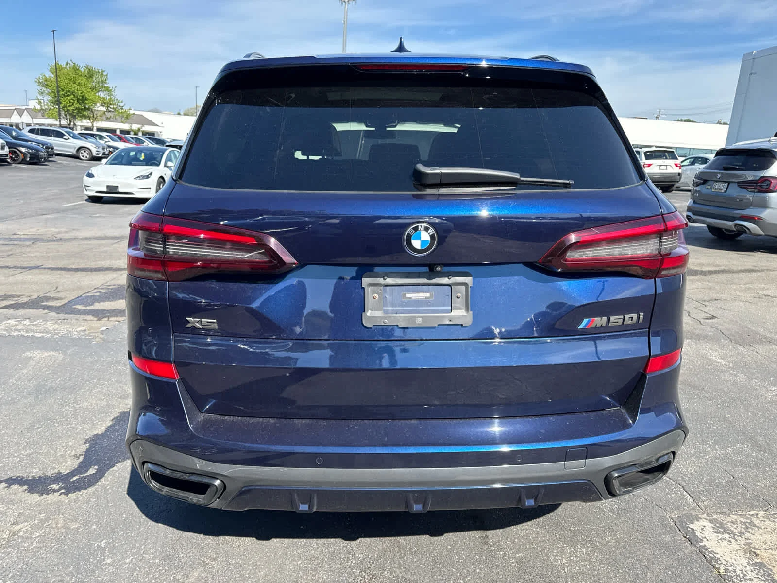 Used 2022 Tanzanite Blue II Metallic BMW M50i image 11