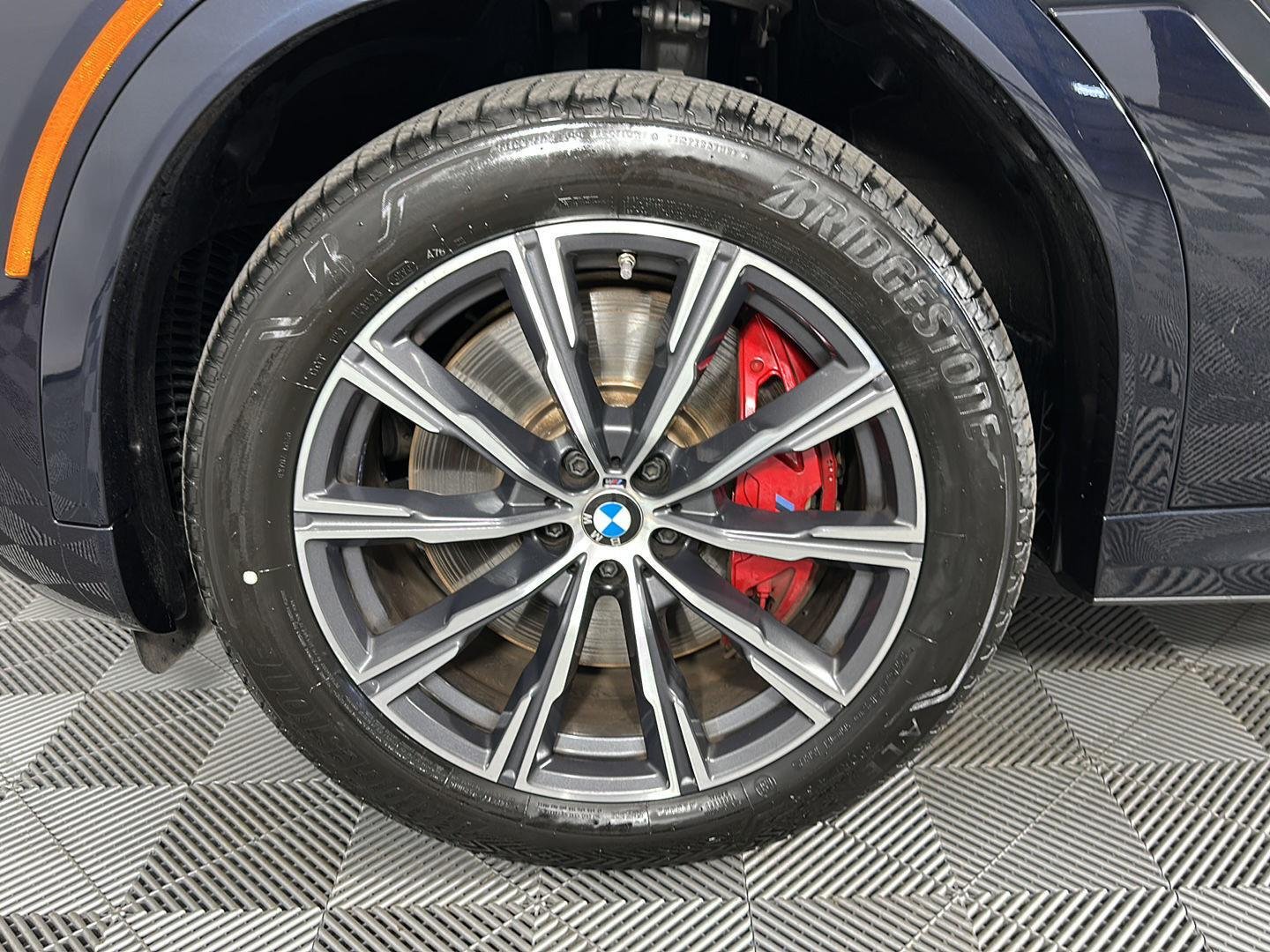Certified Used 2024 Carbon Black Metallic BMW M60i image 9
