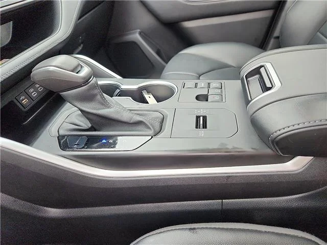 Used 2023 Ruby Flare Pearl Toyota XLE Front-Wheel Drive image 20