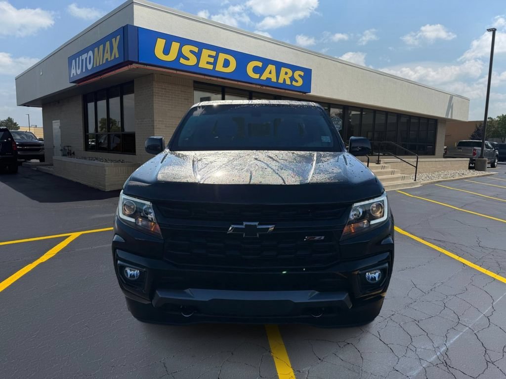 Used 2022 Black Chevrolet Z71 image 3