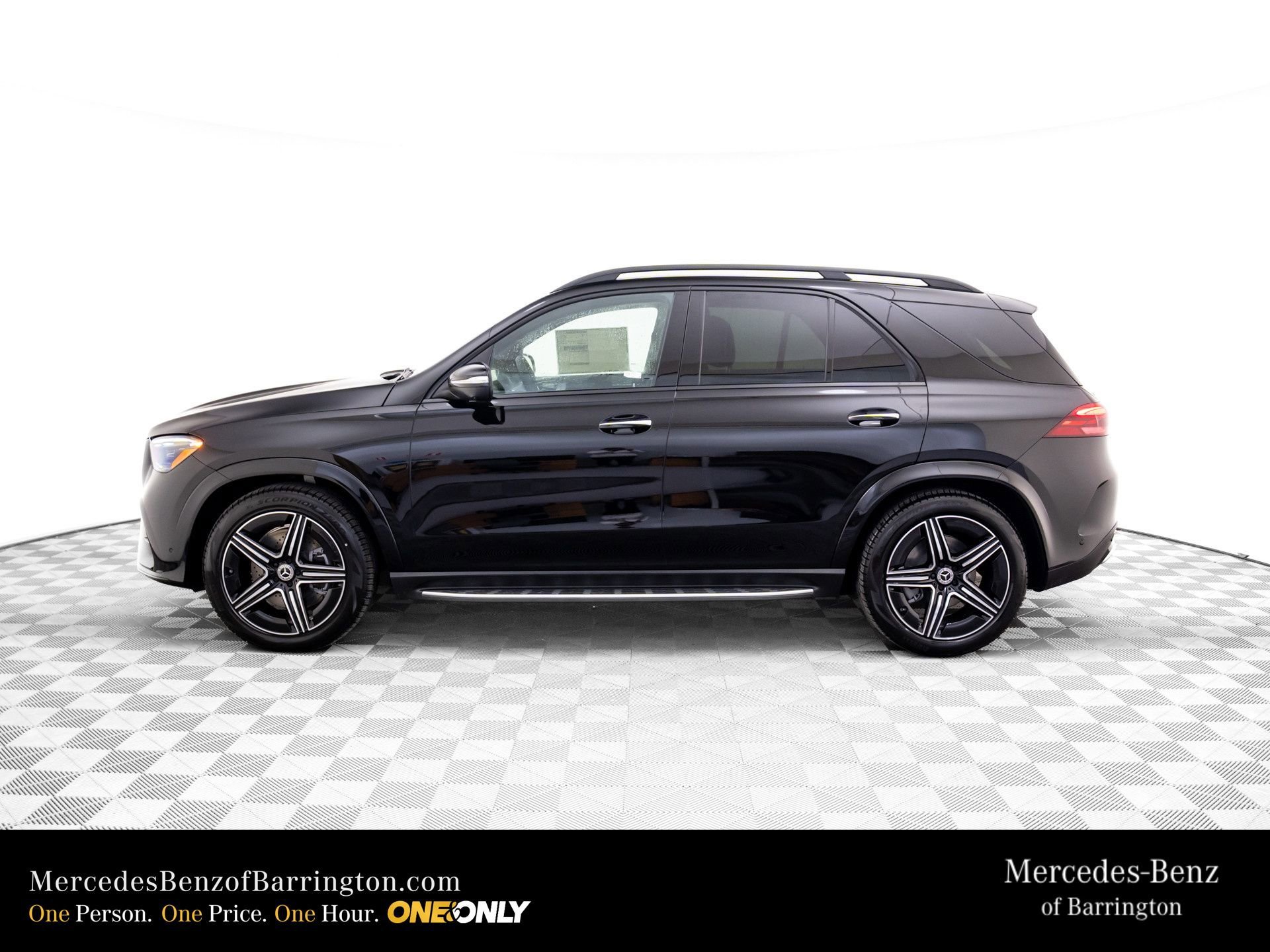 New 2026 Black Mercedes-Benz GLE 580 image 50