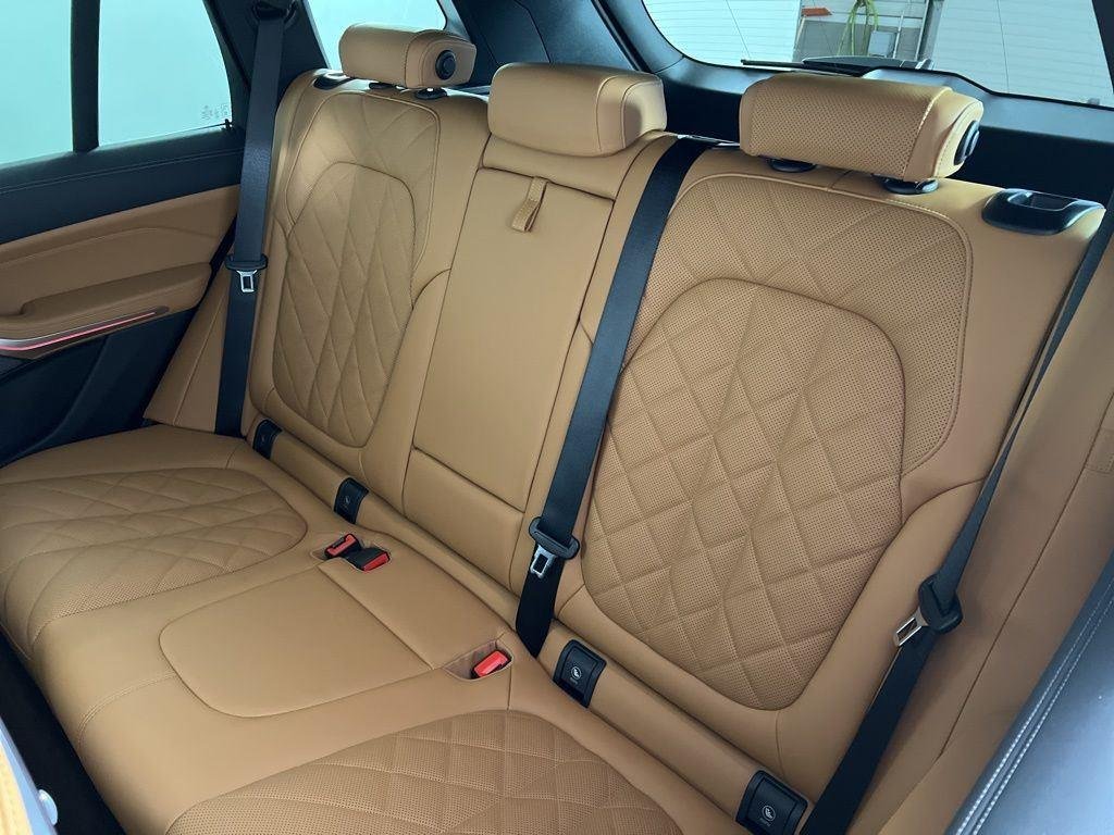 2026 BMW X5 50e - Photo 8