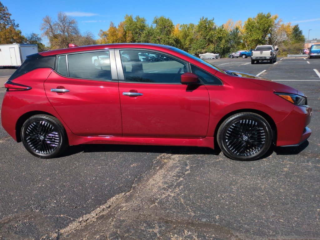 Used 2025 Scarlet Ember Nissan SV PLUS image 6