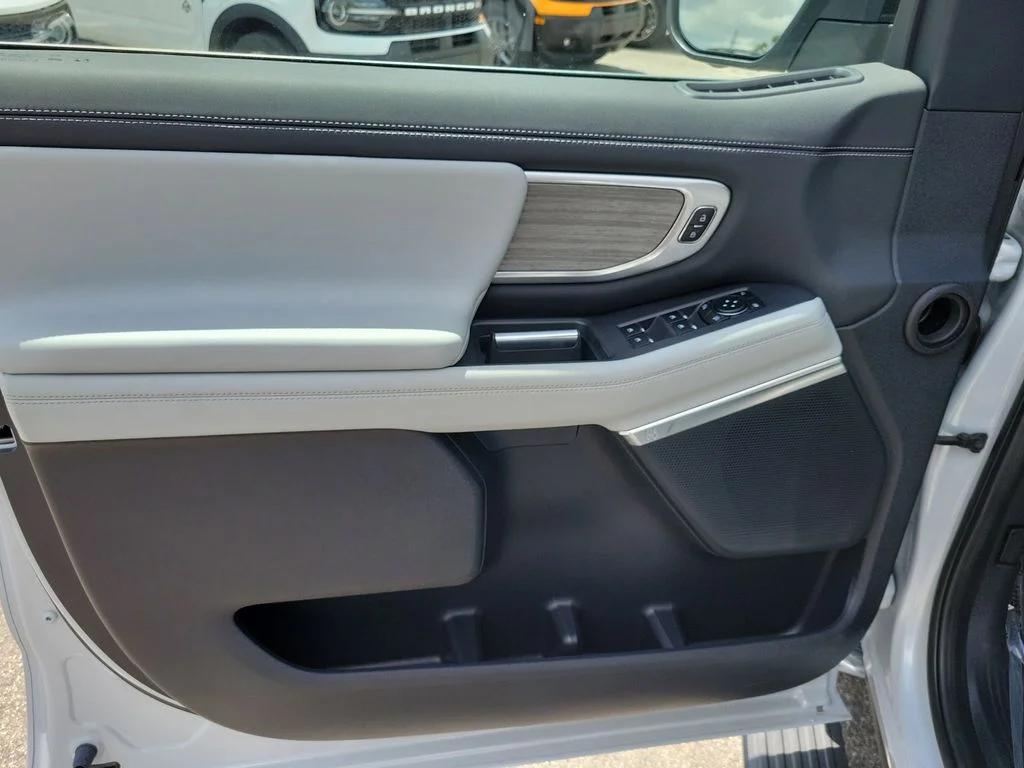 New 2026 Space Silver Metallic Ford Platinum® image 15