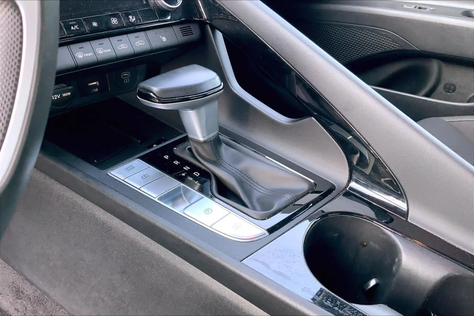 Used 2025 Fluid Metal Hyundai SEL Convenience image 13