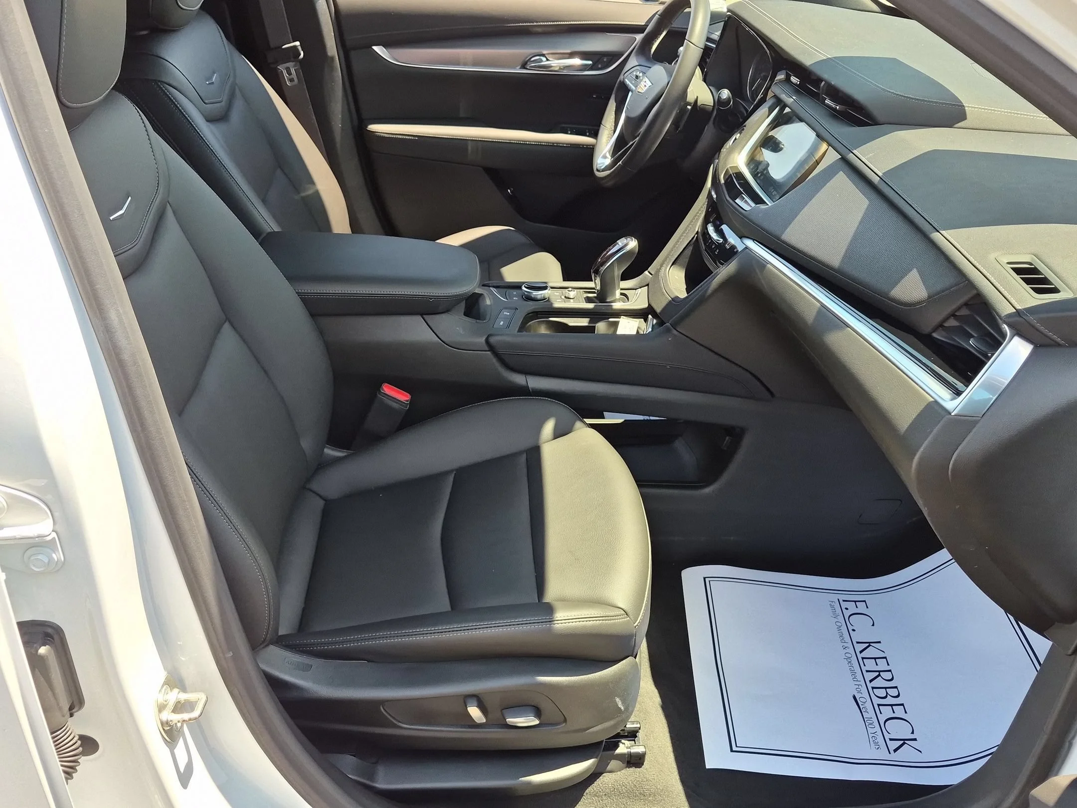 Used 2024 Crystal White Tricoat Cadillac AWD Luxury image 26