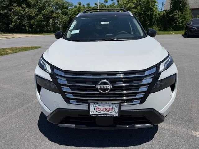 New 2026 White Pearl Nissan Platinum image 2
